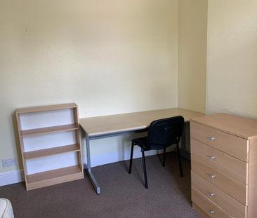 4 bedroom house to rent - Photo 2