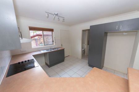 Included internet, water & mowing - Photo 3