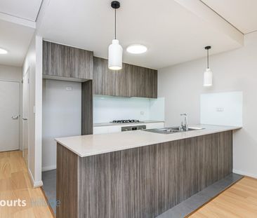 Modern Three Bedroom apartment - Photo 4