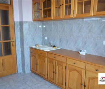 Apartament cu 3 Camere de Inchiriat in Zona Semicentrala - Photo 3