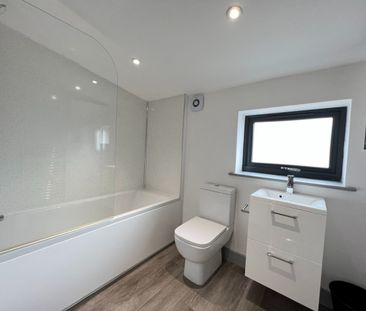 3 bed Apartment for Rent - Photo 6