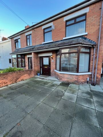 8 Upton Avenue, Finaghy, BT10 0LU - Photo 3