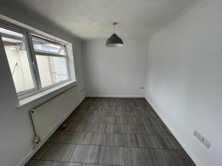 3 bedroom house to rent - Photo 2