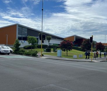 Modern & Stylish Living in the Heart of Hobsonville Point - Photo 2