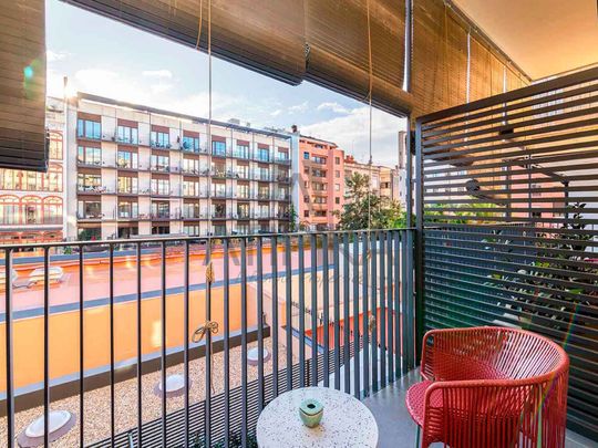 Luminoso apartamento con terraza junto a Rambla Catalunya en alquiler temporal, Barcelona - Photo 1