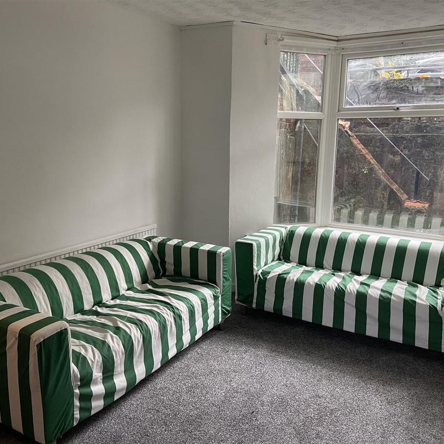 Room For Rent Broadway, Pontypridd - Photo 1