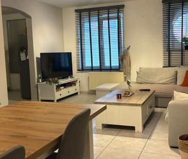 Appartement te huur in Genk voor € 800 met 2 slaapkamers - Foto 3