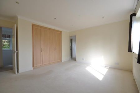 5 bedroom detached house to rent - Photo 5