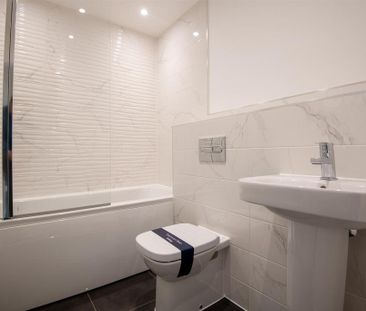 3 bedroom end of terrace house to rent - Photo 6