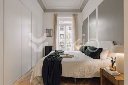 Apartamento de alquiler en Calle de Francisco de Rojas, Trafalgar - Photo 2