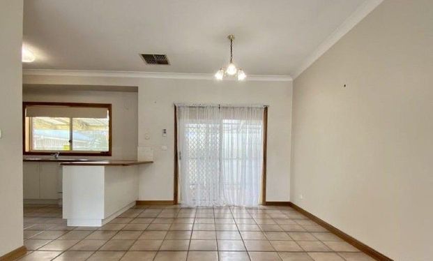 Modern Ease, Everyday Comfort - Photo 1