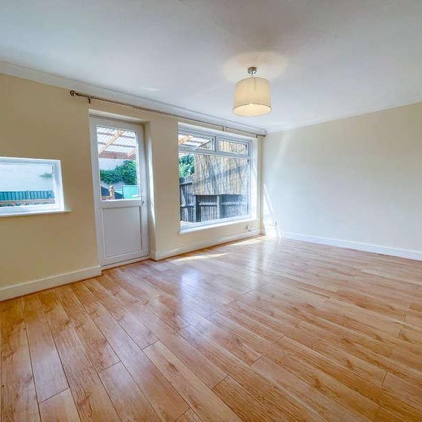 Parkers Walk, Newmarket, Suffolk, CB8 - Photo 1