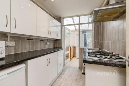 Room in a Shared House, King Johns Road, BS15 - Photo 3