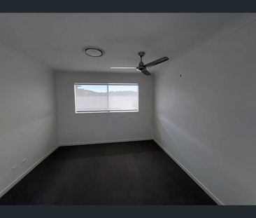 10 Victoria Court, Maudsland, Qld 4210 - Photo 1