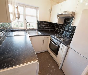Hill Top Hampstead Garden Suburb NW11 - Photo 4