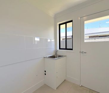 Modern Family Home in Lochinvar - Photo 6