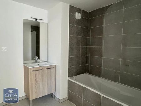 Appartement à louer 3 pièces 67.9m² - Photo 2