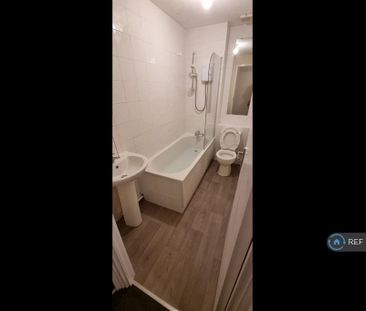 2 bedroom semi-detached house to rent - Photo 2