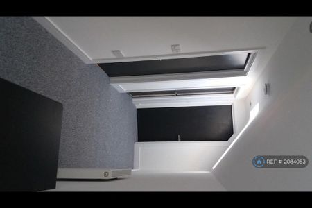 3 bedroom detached house to rent - Photo 4