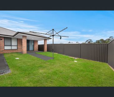 57 Hillgate Drive, Thornton, NSW 2322 - Photo 5