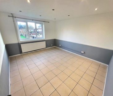 2 bedroom property to rent - Photo 1