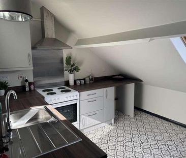 Albemarle Crescent, Scarborough, YO11 - Photo 2