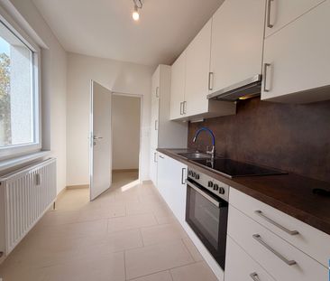 Großzügiger 3-Zimmer-Familienhit mit sonniger Loggia/Balkon! - Photo 2