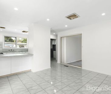 Beautiful Family Home in Great Location. - Photo 1