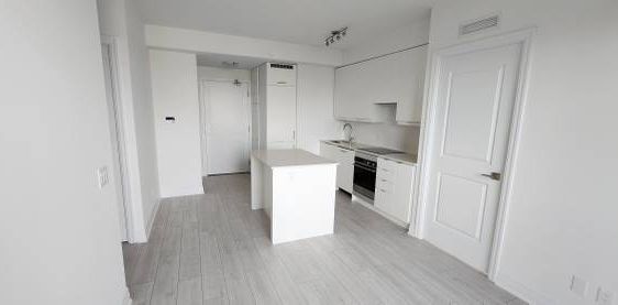 Brand New 2 Bed 2 Bath For Lease Near Square One - Photo 2