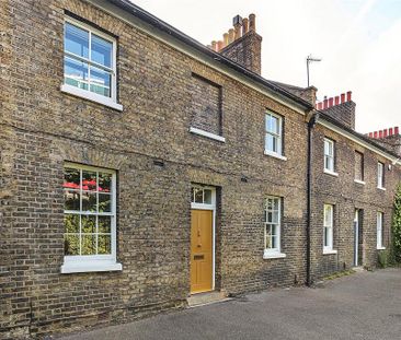 3 bedroom terraced house to rent - Photo 1