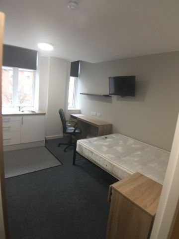 1 Bed Flat, Princess Road West, LE1 - Photo 2
