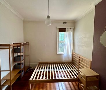 Redfern - Photo 4