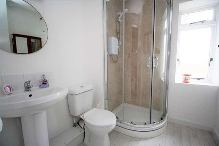 Market Square, Alton, Hampshire, GU34 - Photo 4