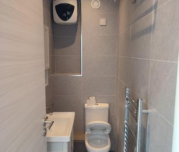 Studio to rent - Photo 6
