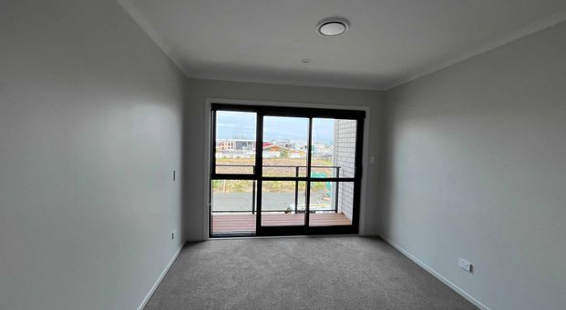Brand New 3 bedroom townhouse for rent!! - Photo 1