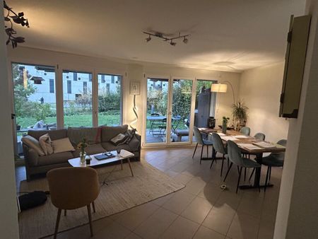 Charming 3.5 room 71m2 with terrace and parking in Lausanne - Photo 4