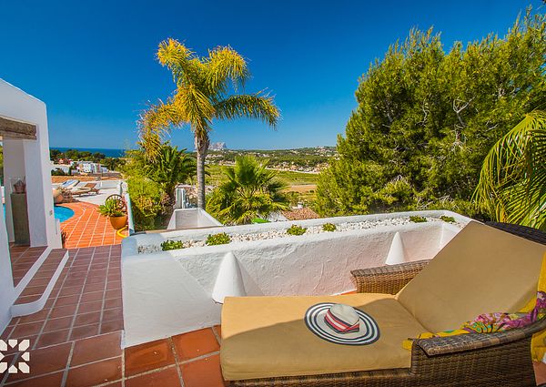 Rent villa MISTRAL