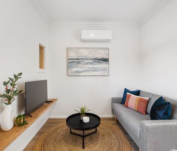 FULLY FURNISHED APARTMENT AVAILABLE 1st April 2025 - Photo 5