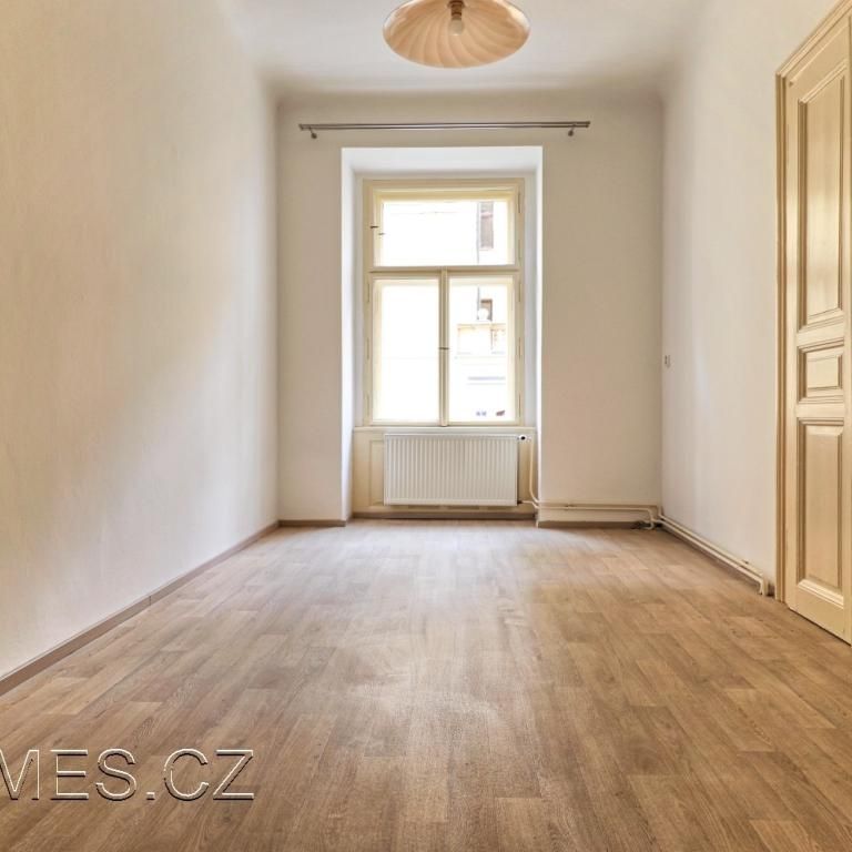 Pronájem bytu 3+1 101 m2 - Fotografie 1