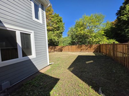 For Lease - 198 Victoria Street Unit# B, Hamilton, Ontario - Photo 5