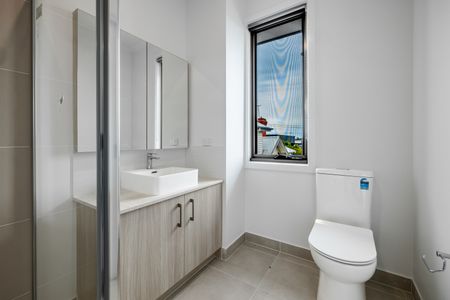 1 & 2/39 Burlington Street, Oakleigh VIC 3166 - Townhouse For Rent | Domain - Photo 2