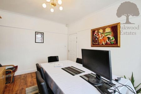 5 bedroom semi-detached house to rent - Photo 4