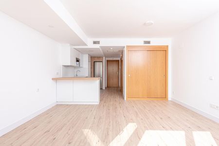 Estudio de alquiler en Córdoba, 27, Almendrales - Photo 3