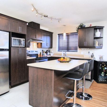 4 1/2 JUILLET LUXUEUX, TRES GRAND, ASCENSEUR, INSONORISÉ, TRANQUILLE, PRES DE TOUT, 50 ANES ET PLUS, VOIR VIDÉO - Photo 4