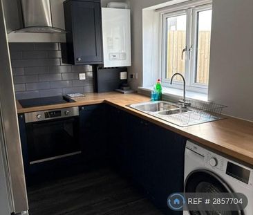 2 bedroom end of terrace house to rent - Photo 5