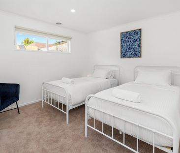 Luxury Single‑Level Living in a Quiet Blairgowrie Court - Photo 5