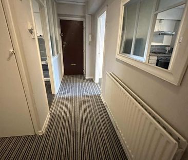 2 Bed Flat, Sandham Court, SW4 - Photo 3