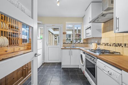 2 bedroom flat to rent - Photo 4