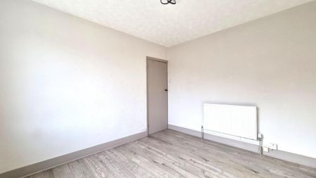 2 bedroom semi-detached house to rent - Photo 2