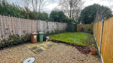 2 bedroom semi-detached house to rent - Photo 5